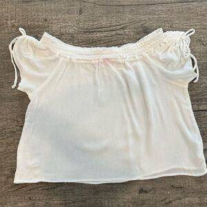 NWOT- Me.n.u Loose Crop Top - Size: XL - White